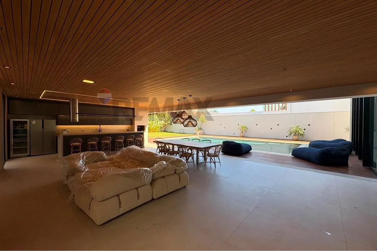 Furnished house with 5 en-suite bedrooms and private BBQ — photo 32