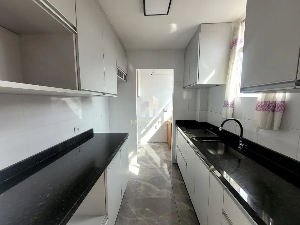 3-bedroom apartment with wood or laminate floors in Curitiba — photo 2