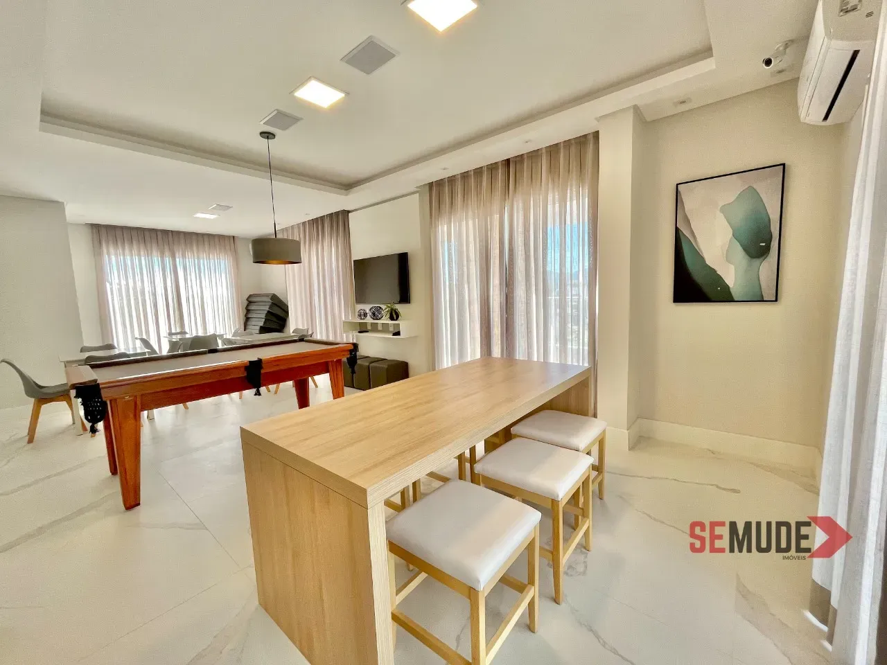 Furnished 1-bedroom apartment with a balcony grill — photo 18