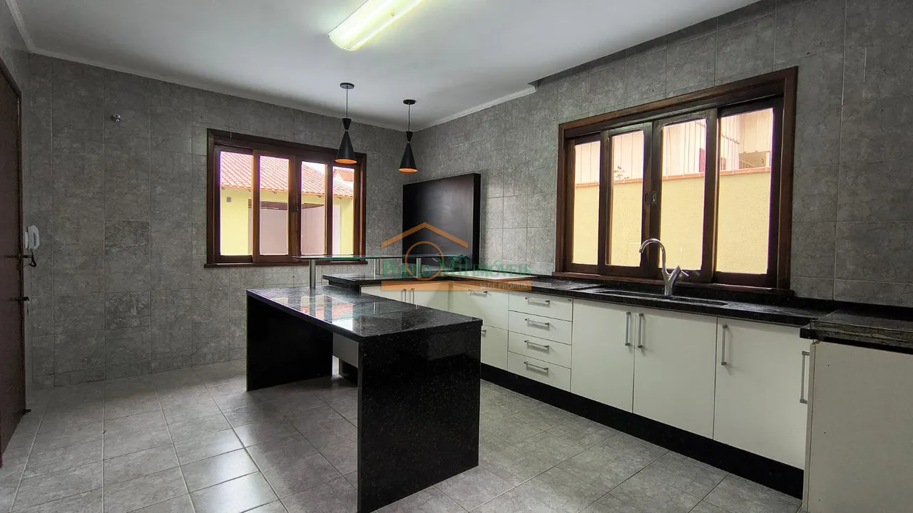 Casa com 3 quartos e 261 m² com churrasqueira privativa — photo 16