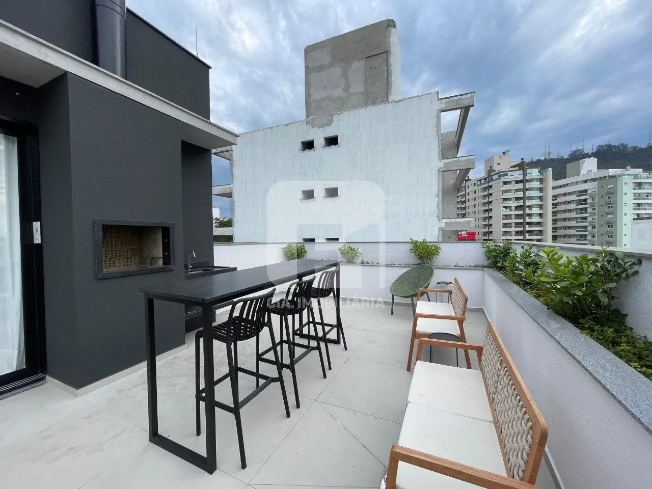 Furnished 45 m² studio with 1 bedroom and open kitchen