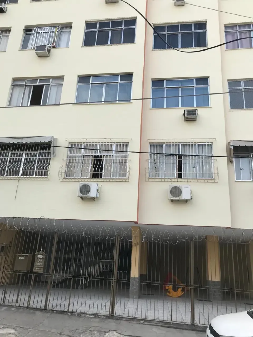 2-bedroom apartment with enclosed balcony and parking — photo 9