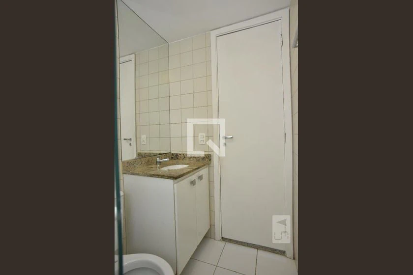 Apartamento de 2 quartos em condomínio com piscina — photo 26