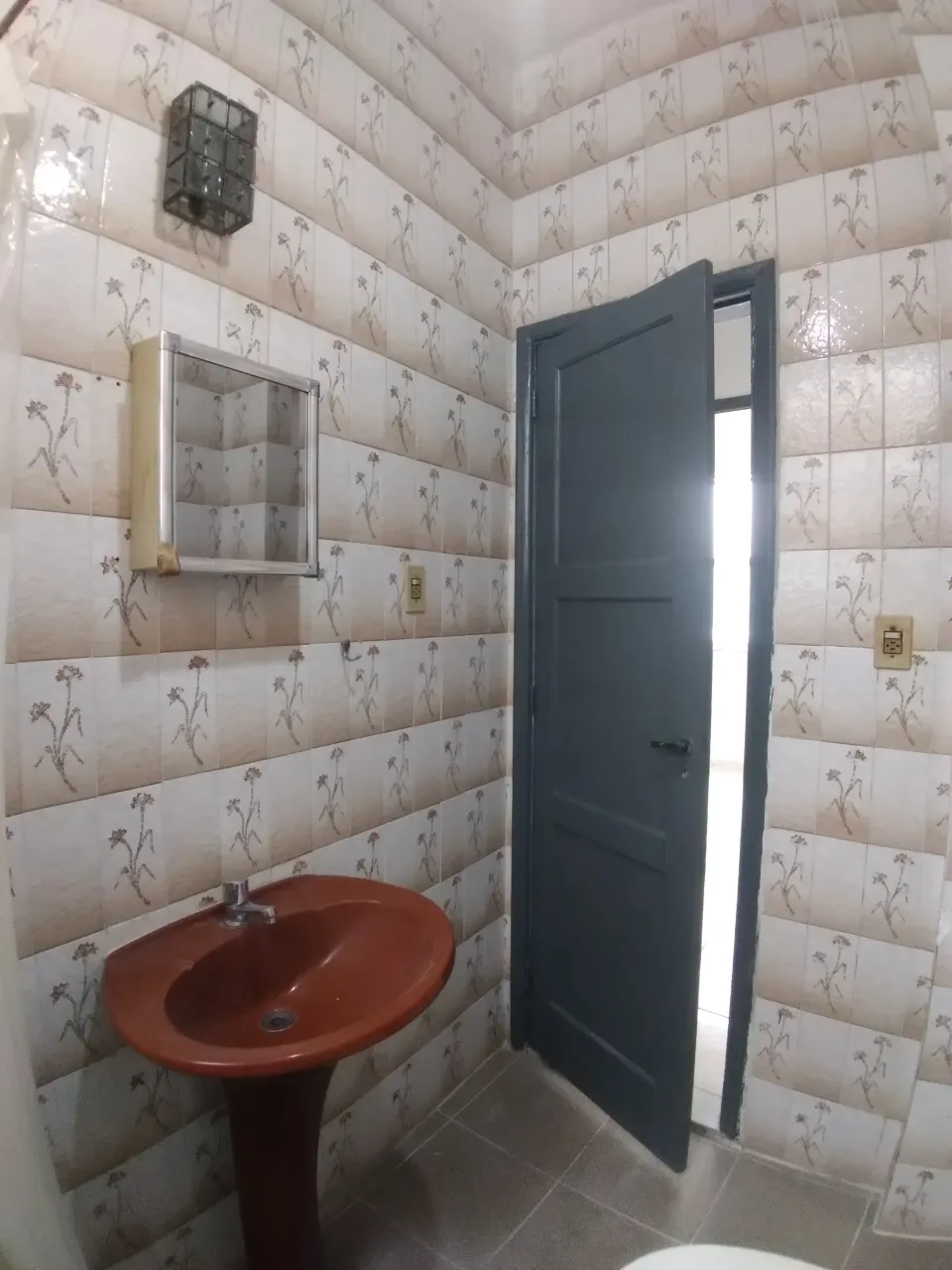 Невмеблированная квартира с 2 спальнями и отдельной кухней — photo 2
