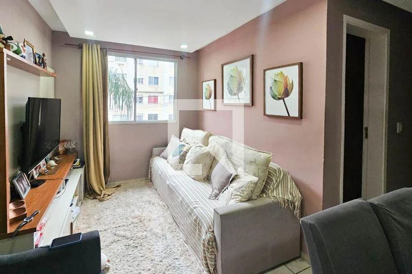 2-bedroom apartment with a washing machine