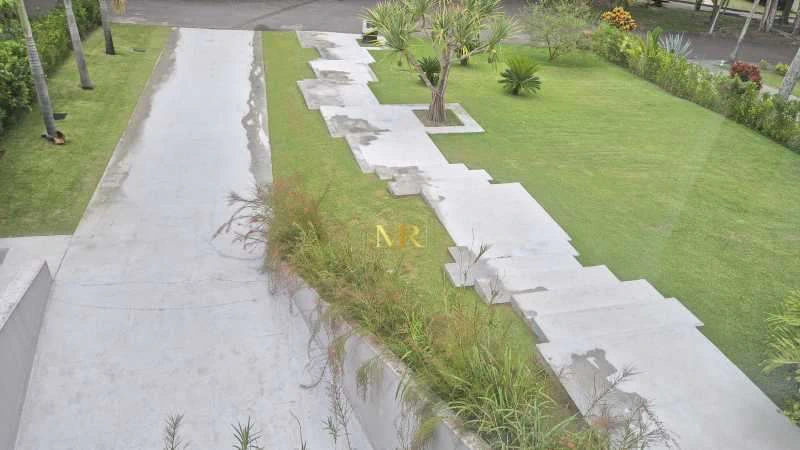 Triplex house with 6 en-suite bedrooms and 9 bathrooms — photo 23