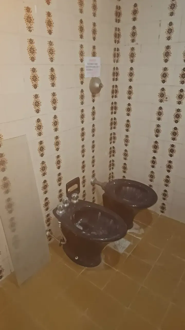 Unfurnished house with 5 bedrooms and 2 bathrooms — photo 9