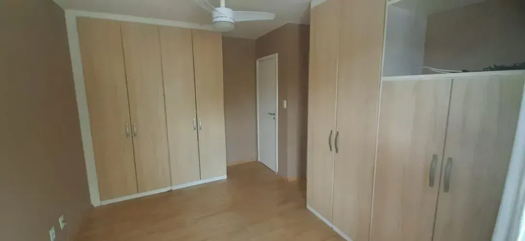 Unfurnished house with 4 bedrooms and 3 bathrooms — photo 5