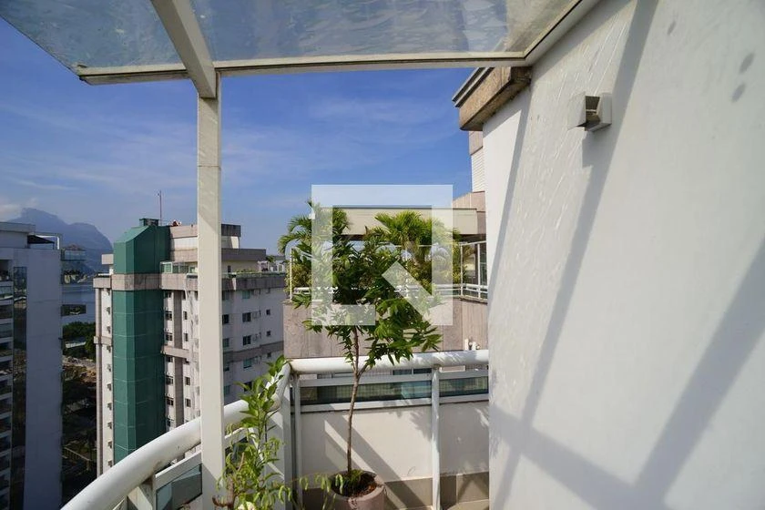4-bedroom apartment with 250 m² and 3 en-suite baths — photo 19
