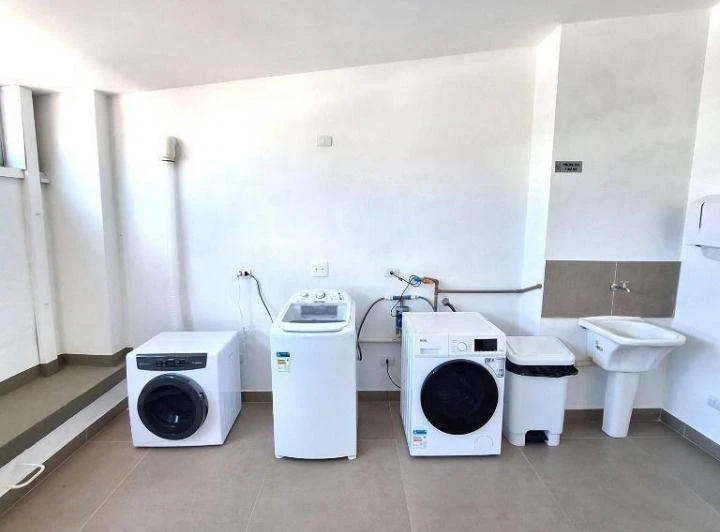1-bedroom apartment with fitted kitchen and 62 m² — photo 5