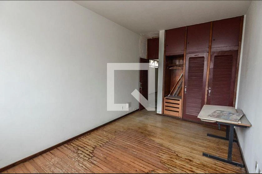 1000 m² house with 6 bedrooms and 1 en-suite — photo 44