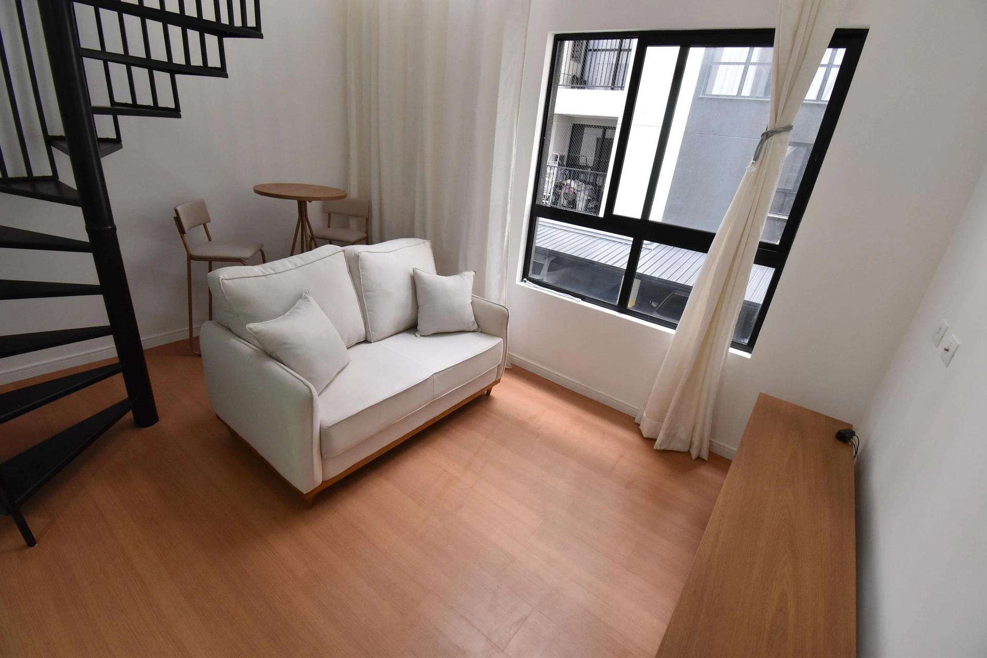 Apartamento de 36 m² com máquina de lavar e varanda gourmet — photo 22
