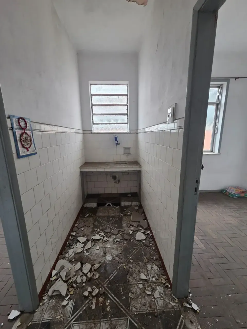 1-bedroom apartment with a separate kitchen and terrace — photo 2