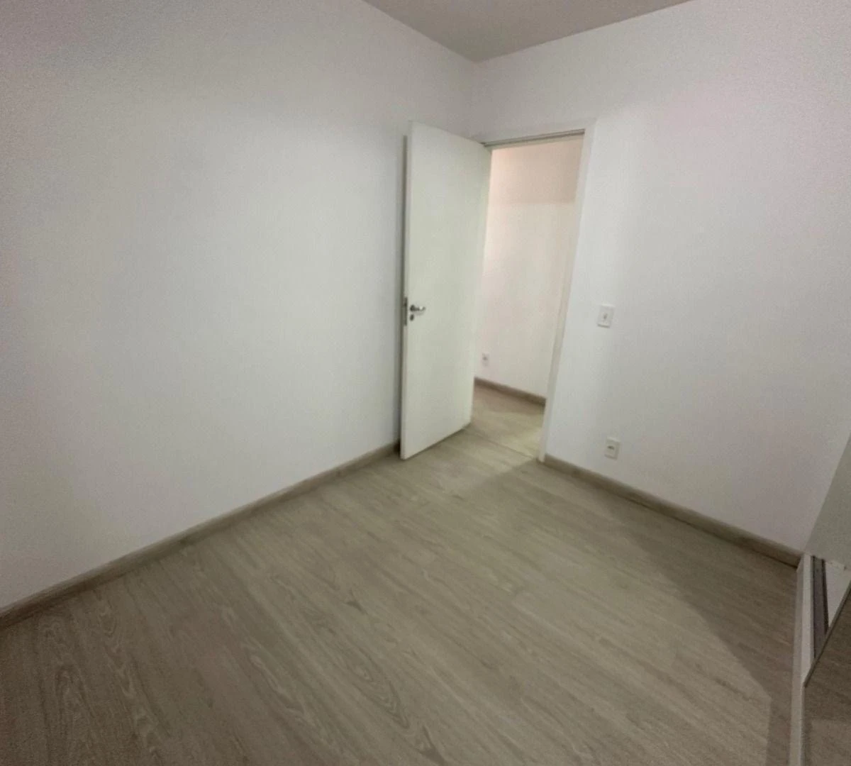 2-bedroom apartment with a home office in Curitiba — photo 9