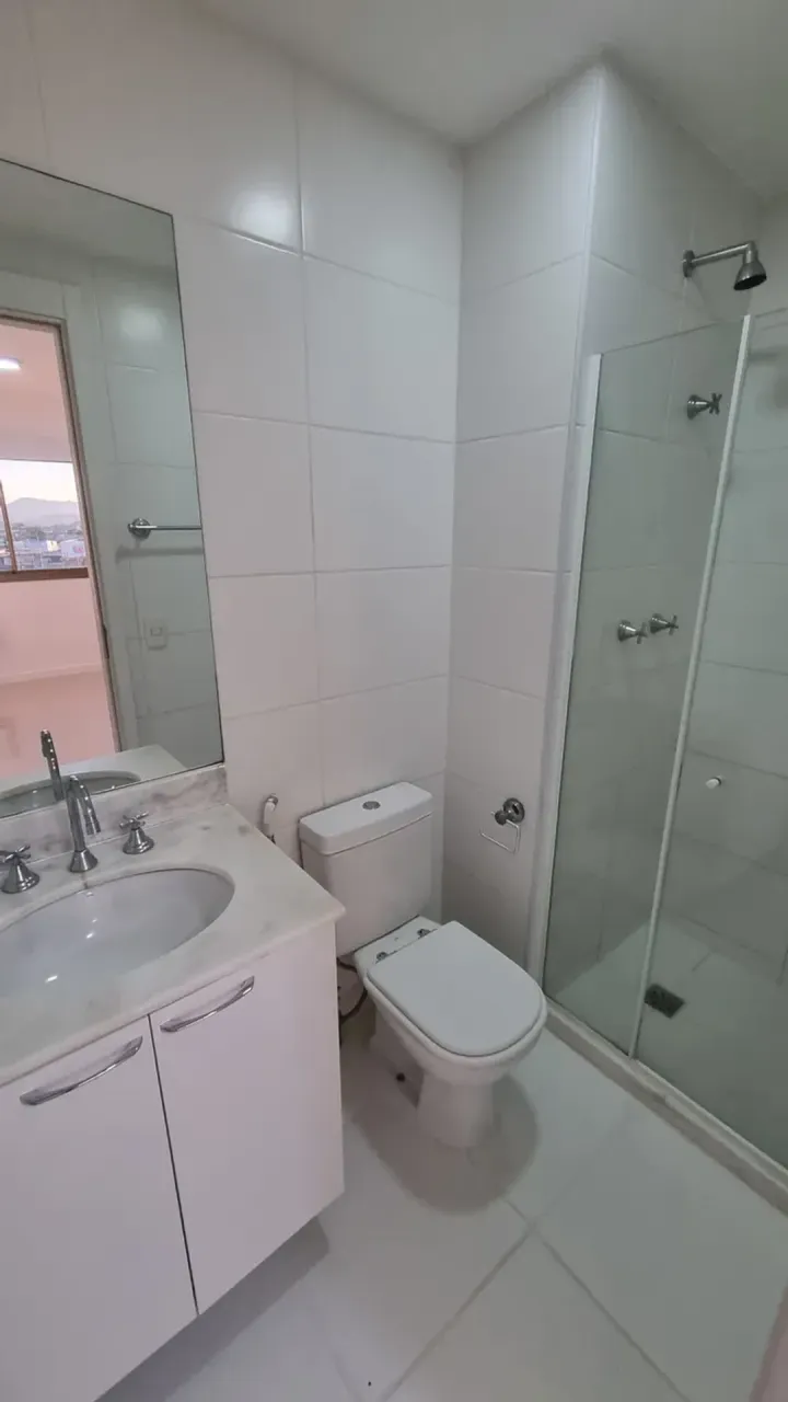 Apartamento com 2 quartos e cozinha fechada moderna — photo 4