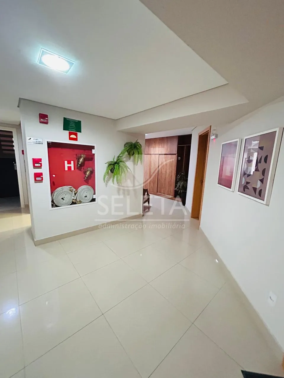 Furnished 1-bedroom apartment with parking and open kitchen — photo 12
