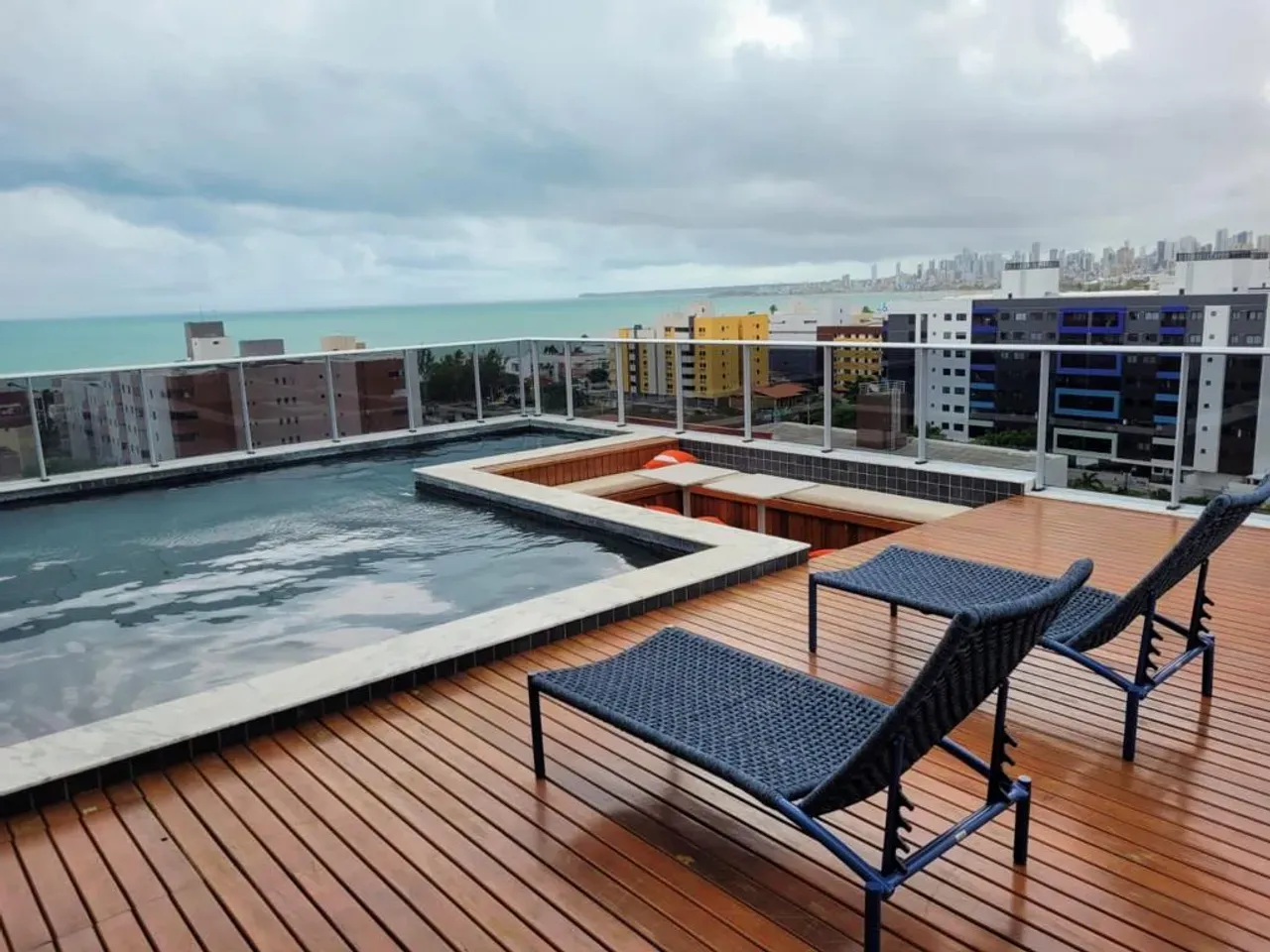 One-bedroom apartment with a water view — photo 11