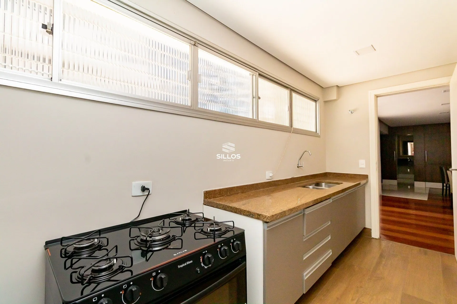 Apartamento de 241 m² con 4 dormitorios y cocina abierta — photo 37