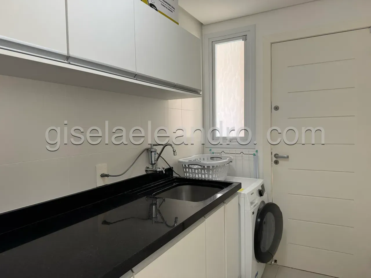 Casa amueblada con 4 dormitorios y cocina abierta — photo 9