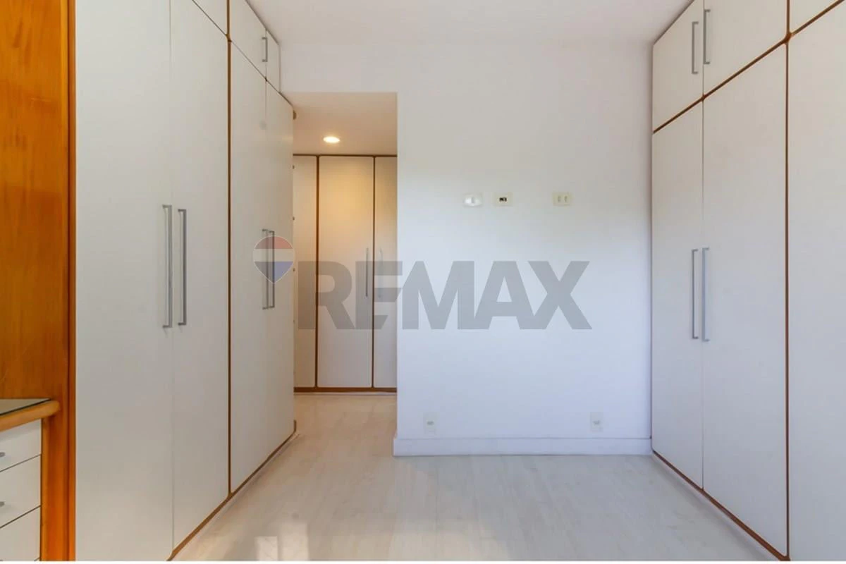217 m² apartment with 4 bedrooms and balcony BBQ — photo 25