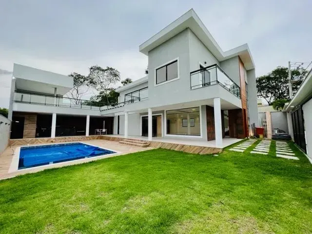 4-bedroom house with 5 bathrooms, 420 m² and 3 parking — photo 4