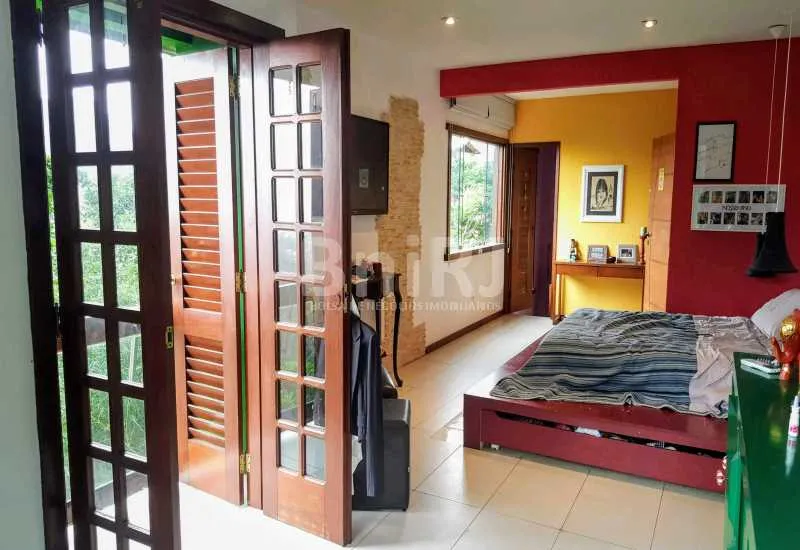 Furnished house with 5 bedrooms and 5 bathrooms — photo 20