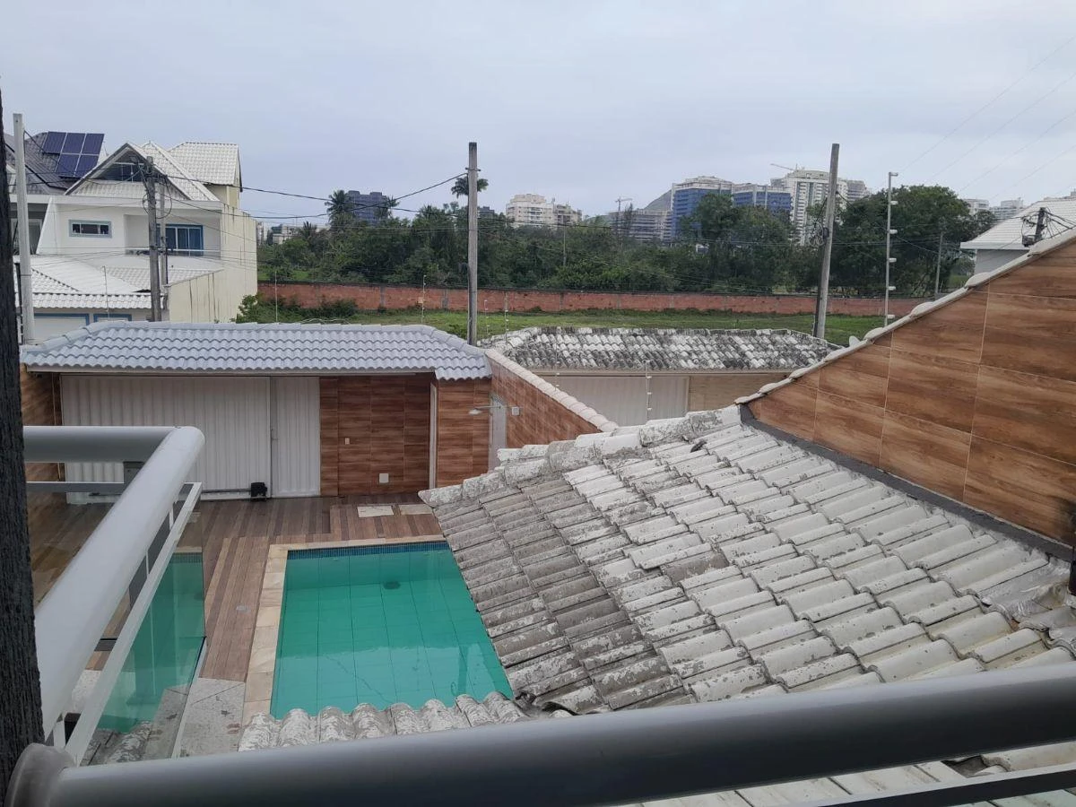 5-bedroom house with 4 en-suite bathrooms and balcony grill — photo 13