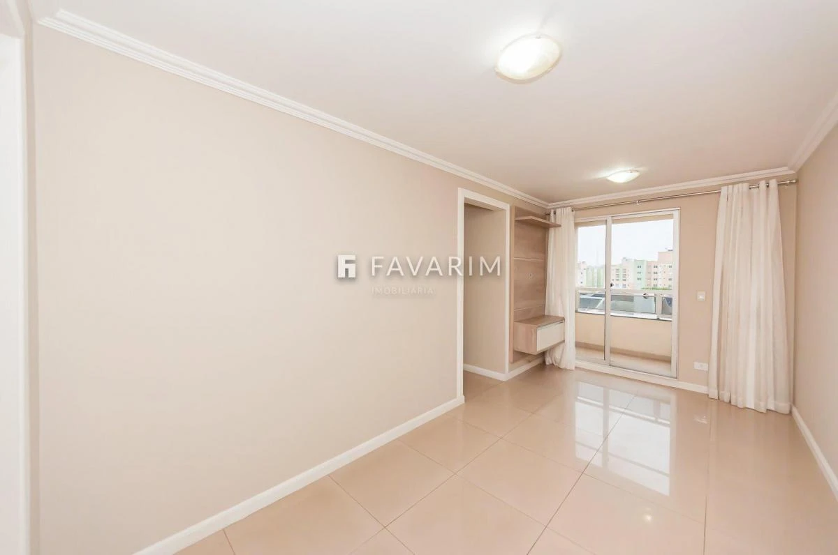 3-bedroom apartment in a building with a pool — photo 11