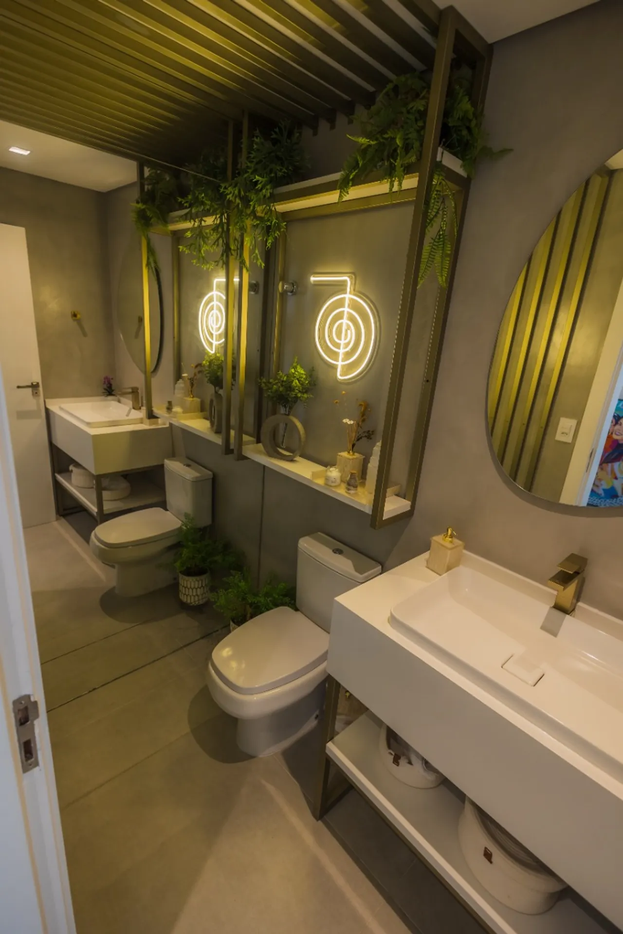 Apartamento mobiliado com 4 quartos e 230 m² — photo 41