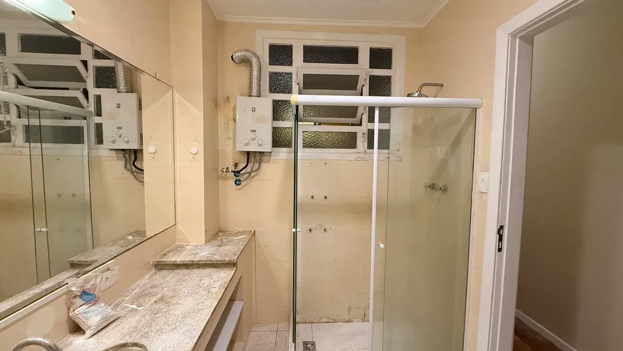 4-bedroom apartment, 1 with its own bathroom, 240 m² — photo 8