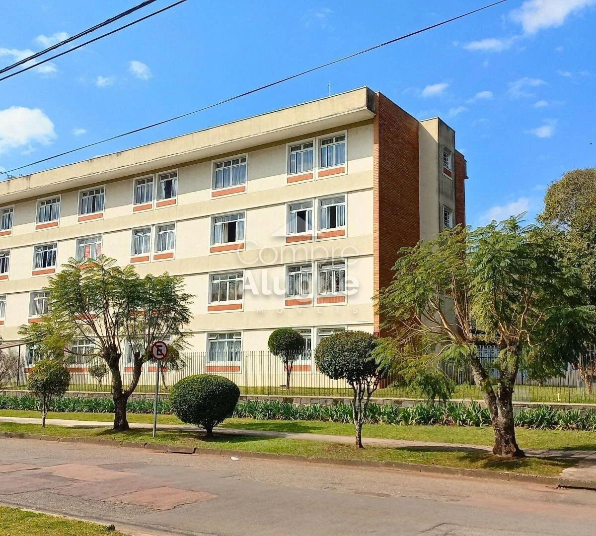 3-bedroom apartment with wood or laminate floors in Curitiba — photo 29
