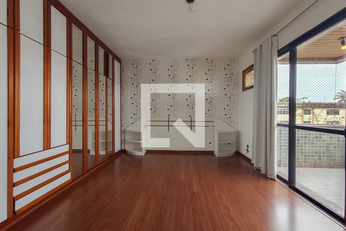 4-bedroom apartment with a water view in Rio de Janeiro — photo 11