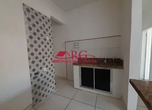 Apartment with 2 bedrooms and a fitted kitchen — photo 18