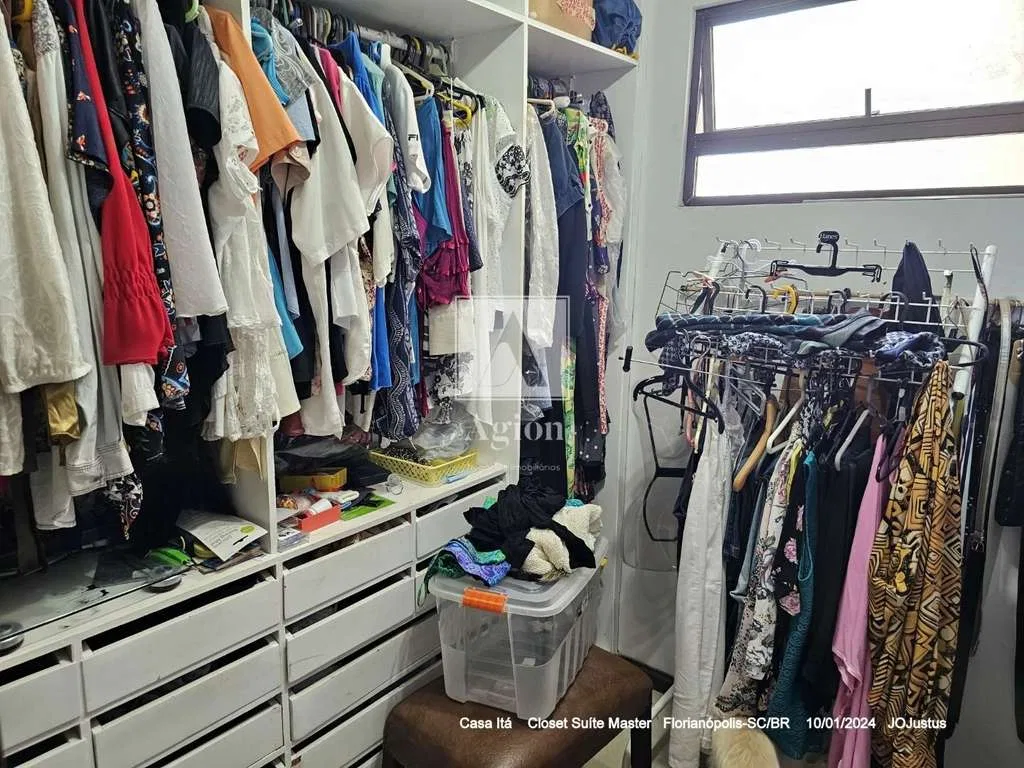 Casa en alquiler con 3 suites y 520 m² — photo 4