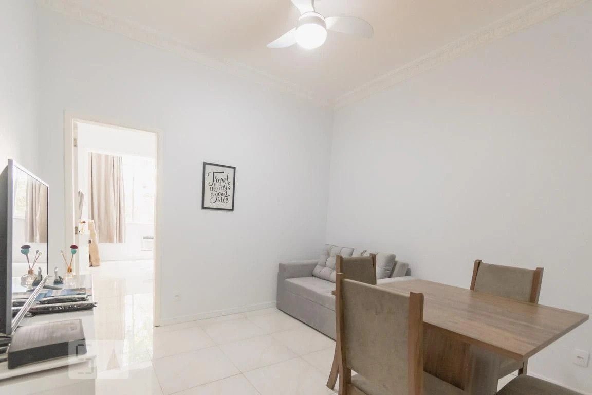 Apartamento mobiliado de 1 quarto e 40 m²