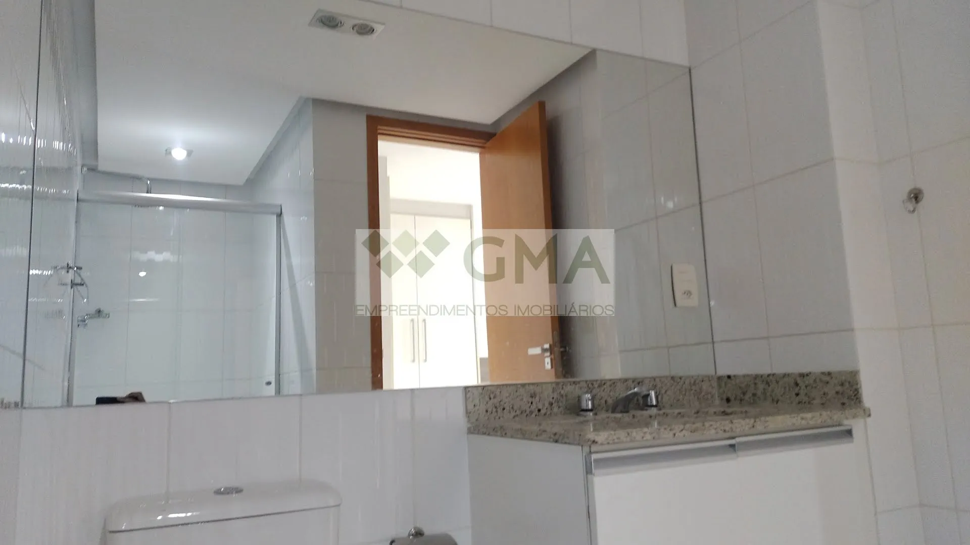 205 m² apartment on the 5th floor with 4 bedrooms — photo 79