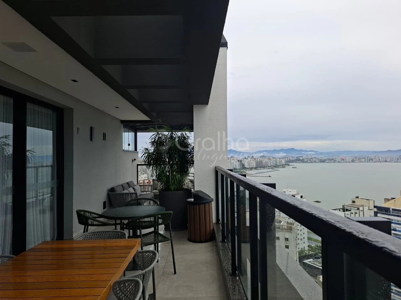 Furnished studio in a building with a gym — photo 24