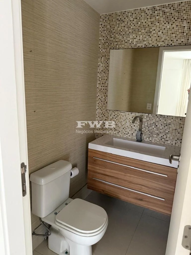 162 m² apartment with 4 bedrooms and 3 en-suites — photo 19