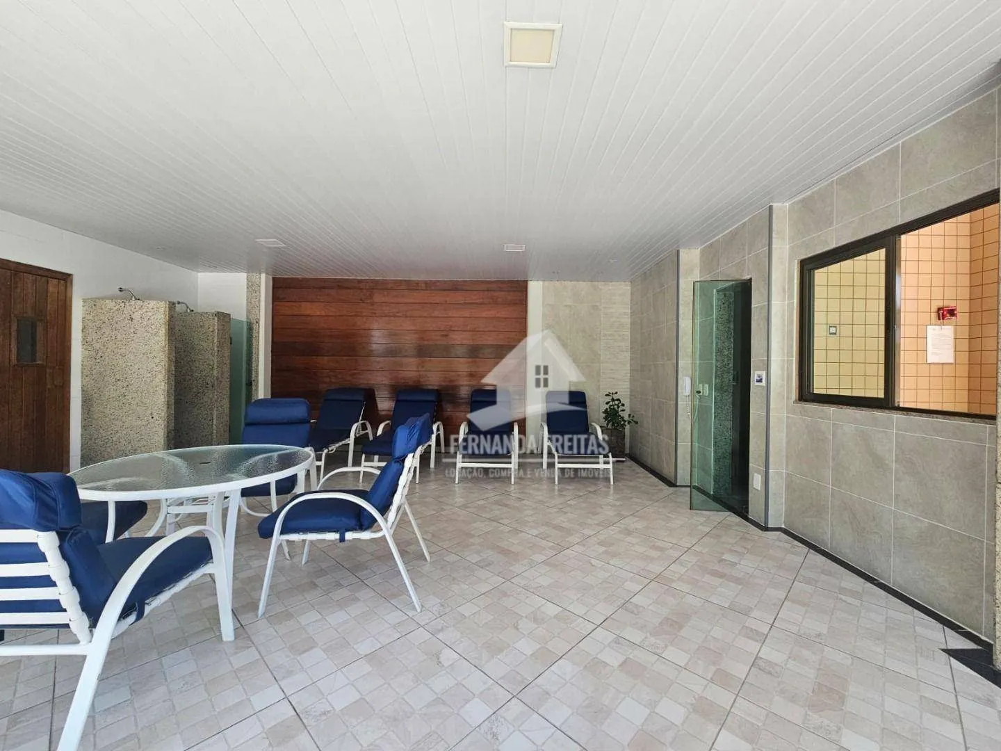 210 m² apartment with 3 bedrooms and glassed balcony — photo 35