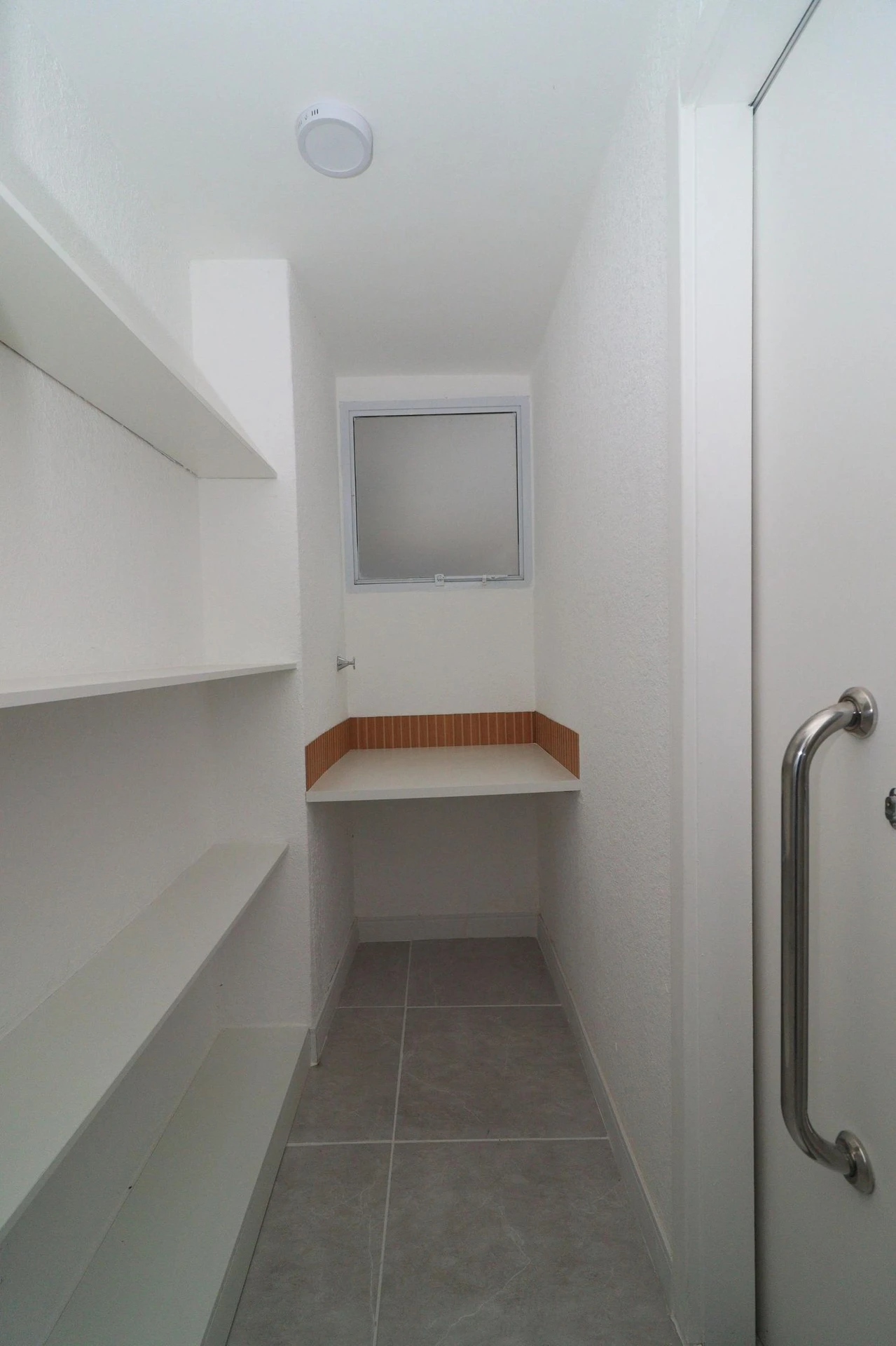 Apartamento com 1 quarto e área de lavanderia — photo 10