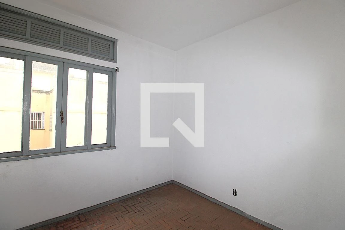Unfurnished apartment with 2 bedrooms and separate kitchen — photo 18