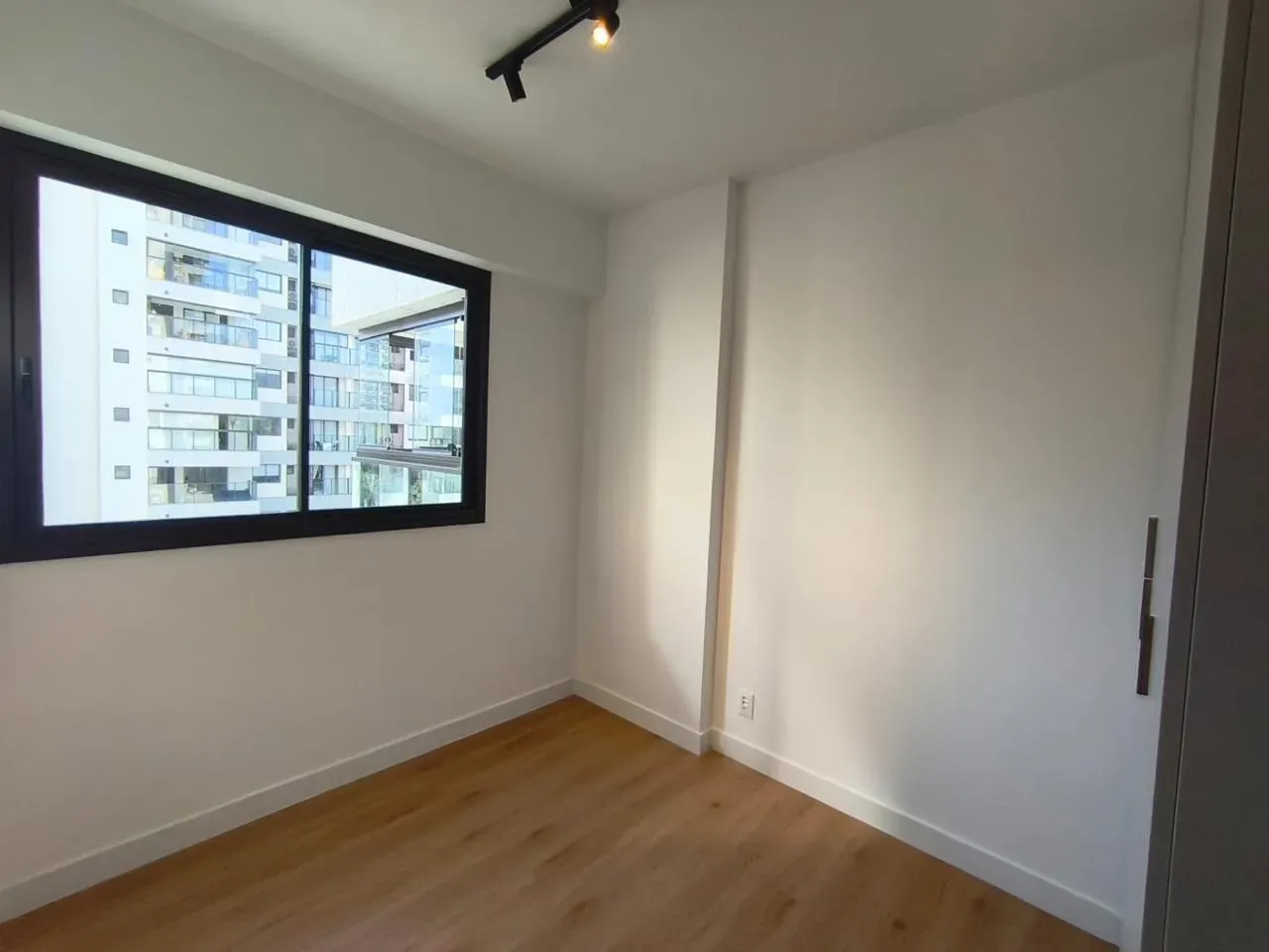 70 m² apartment with 2 bedrooms and a balcony — photo 14