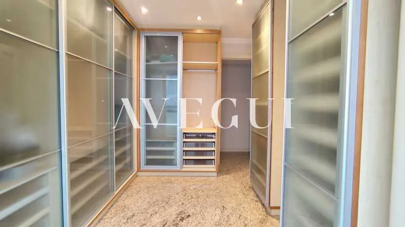 165 m² apartment with 3 bedrooms, 5 baths, and balcony — photo 8