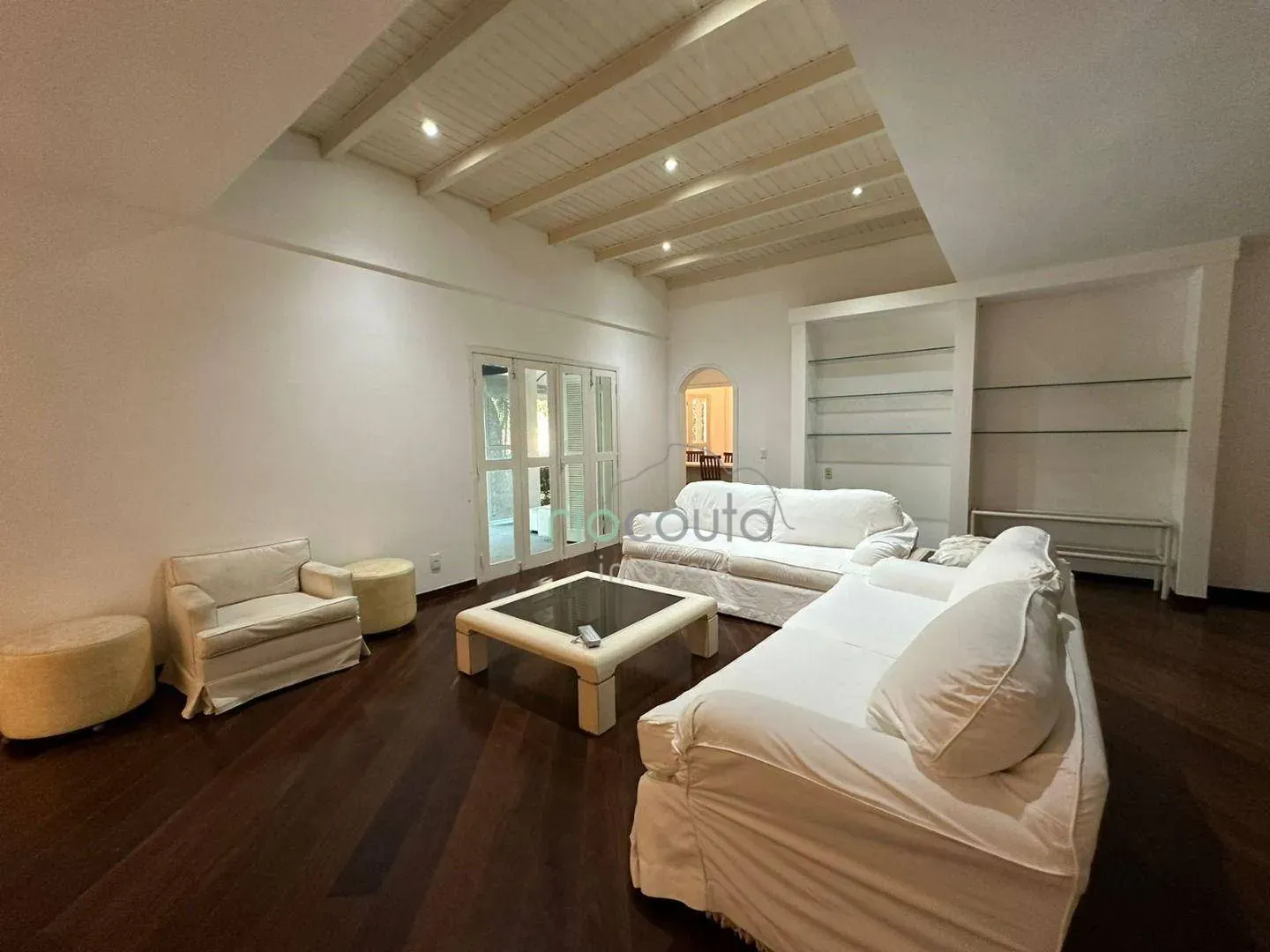 Casa com 5 quartos, 990 m² e 2 vagas, perto das janelas — photo 5