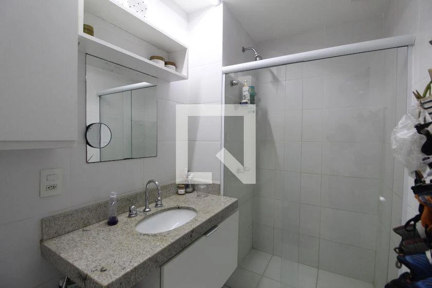 2-bedroom apartment in a building with a gym — photo 31