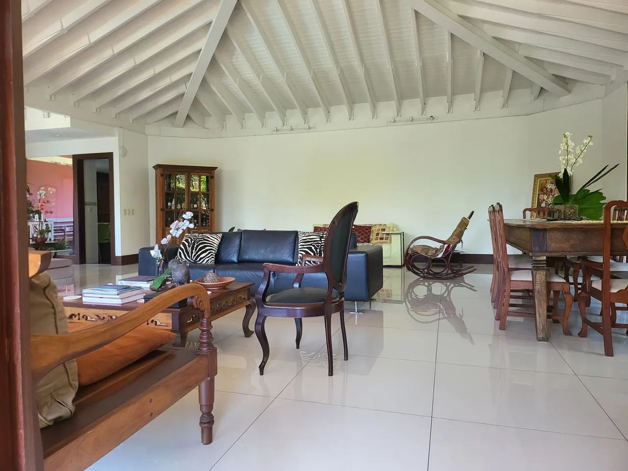 Casa mobiliada com 5 quartos e 5 suítes e varanda — photo 6