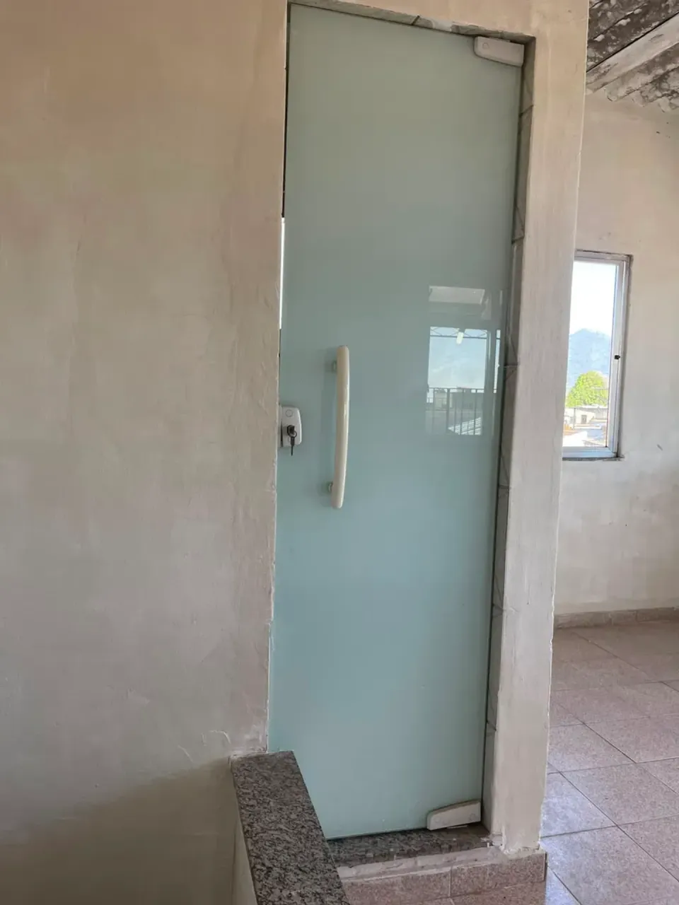 Casa sem mobília com 2 quartos e 1 banheiro — photo 10