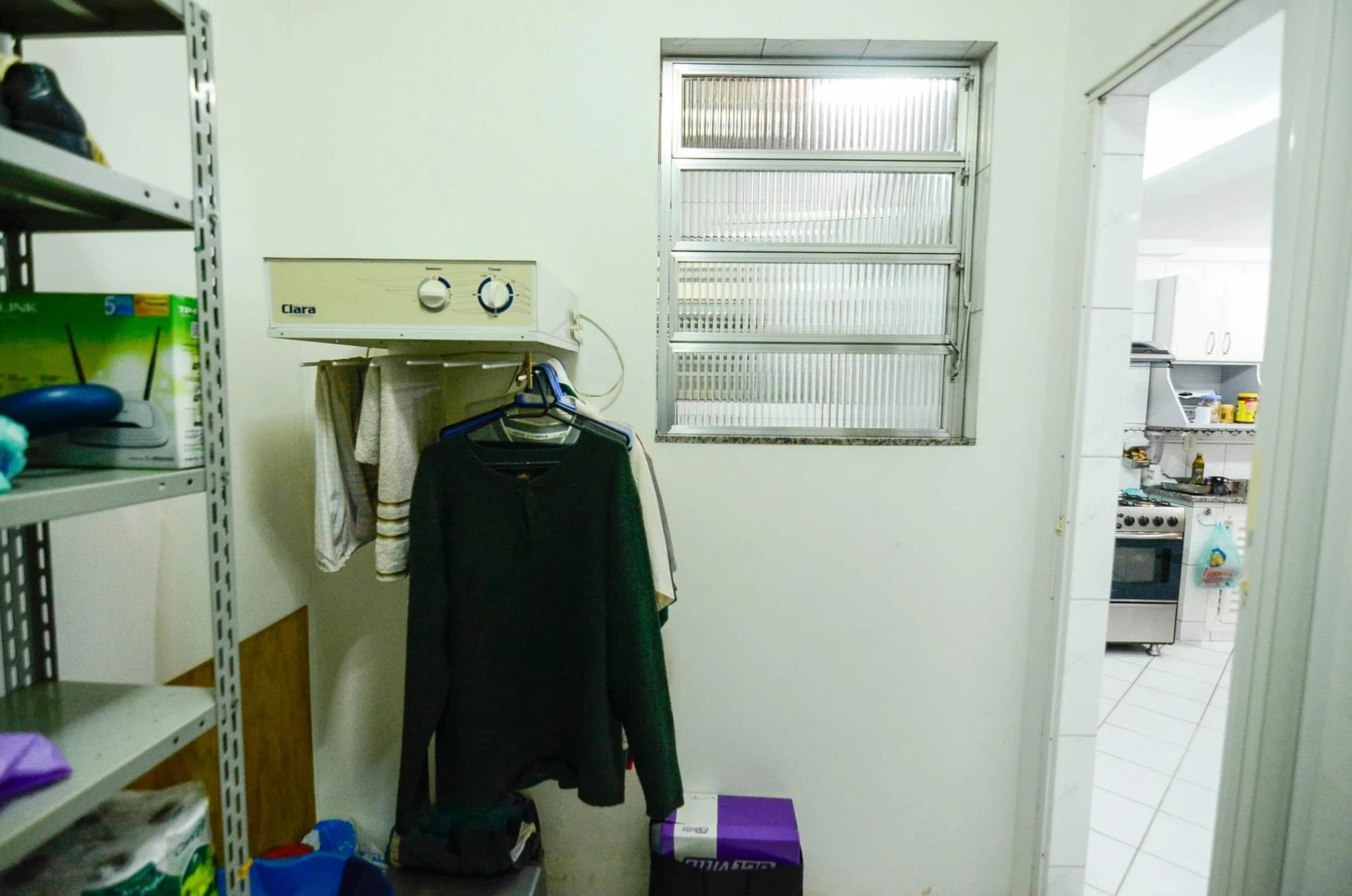 Furnished 2-bedroom apartment with a gas stove — photo 41