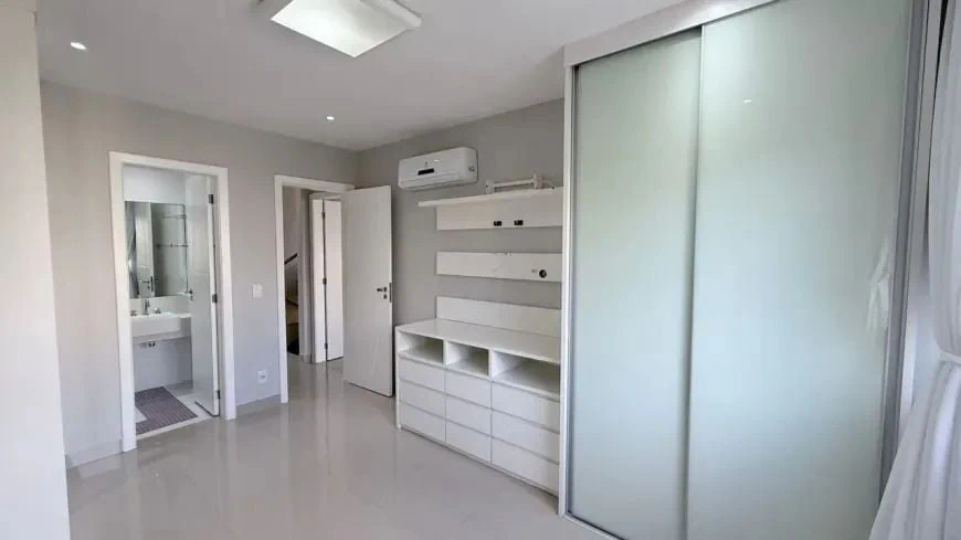 House, 350 m², with a grill on the balcony — photo 12