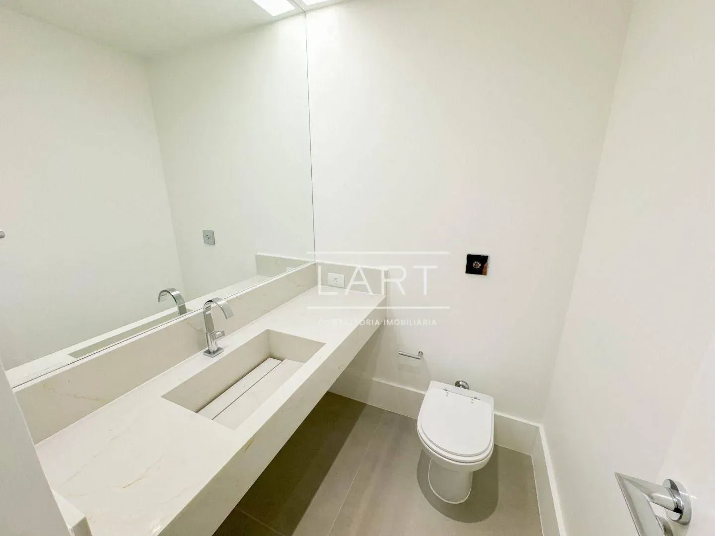 Панорамні вікна та 3 спальні: квартира 150 м² — photo 10
